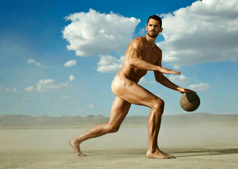 冬天太冷不想骑车?在家骑滚筒,骑一小时等于路骑三小时?我来帮你们体验一下